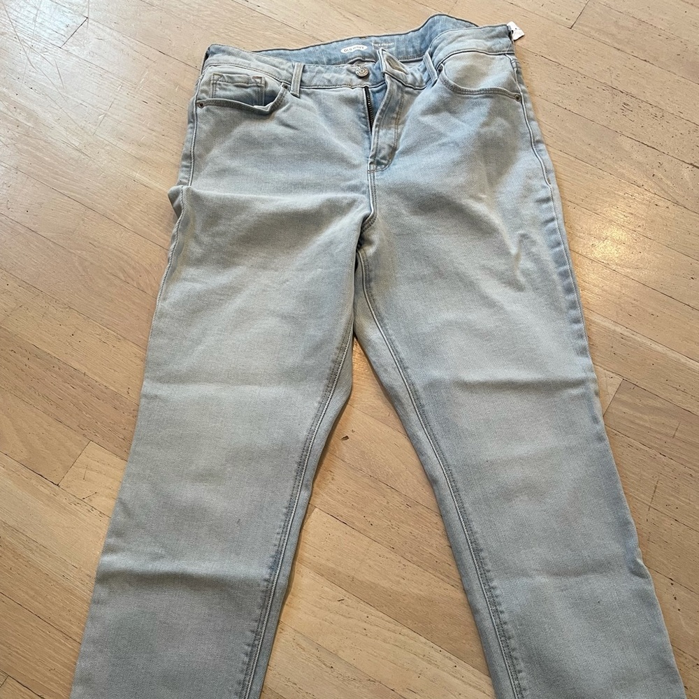 Old Navy Power Straight Bleached Jeans NWT